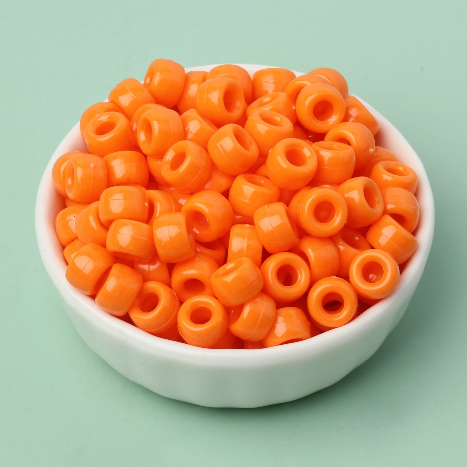 100 חרוזי פוני 6x9 מ"מ – חרוזים צבעוניים עם חור גדול ל־DIY ותכשיטים