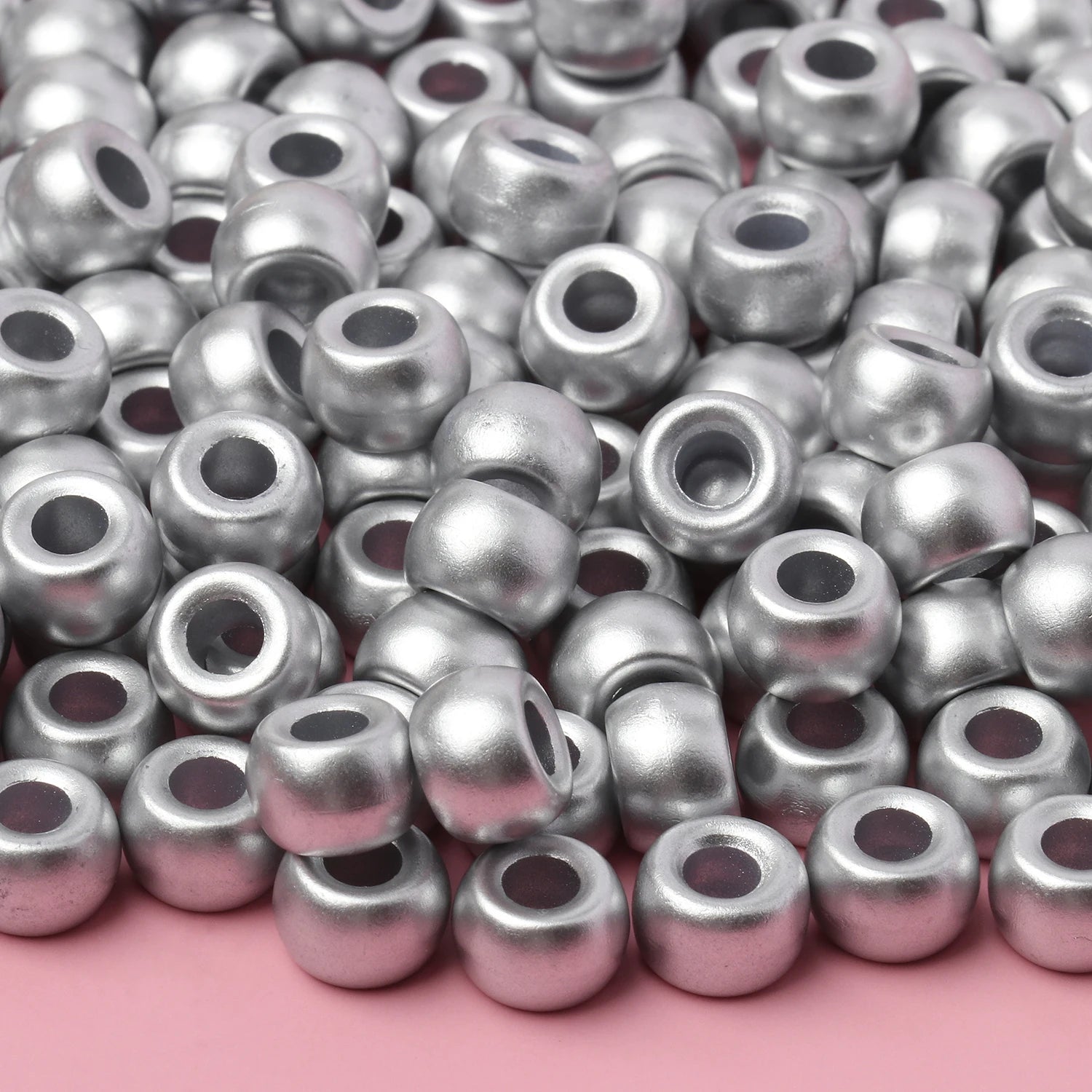 100 חרוזי פוני 6x9 מ"מ – חרוזים צבעוניים עם חור גדול ל־DIY ותכשיטים